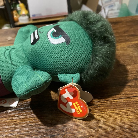 Marvel Hulk mask and beanie baby Hulk - Picture 2 of 9